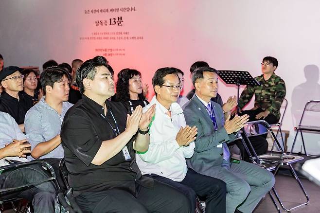 지난달 30일 연평도 포격전 15주기를 기리는 차원에서 당시 기록되지 않은 13분의 처참한 사투를 그린 낭독극 '13분'이 초연돼 관람객들의 호평을 받았다. 국민의힘 박현우 영등포구의원 제공