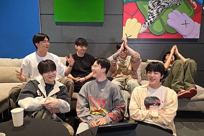 사진=위버스 캡처