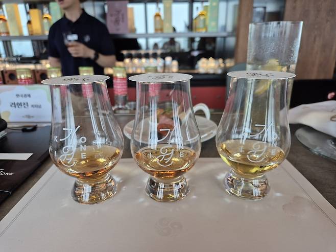 기원의 시그니처 라인 3종 / 사진=라현진 기자