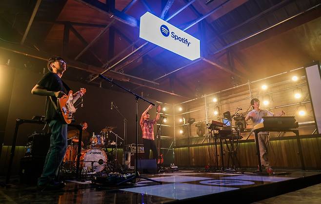 Indie rock band Silica Gel performs during Spotify's "Speakeasy Live" event held in Seongsu-dong, Seoul, Tuesday. (Spotify)