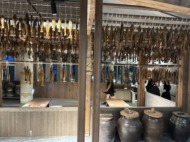 Doekjang, traditional fish‑drying racks, are reimagined at Bistro Gemi [WOO JI-WON]