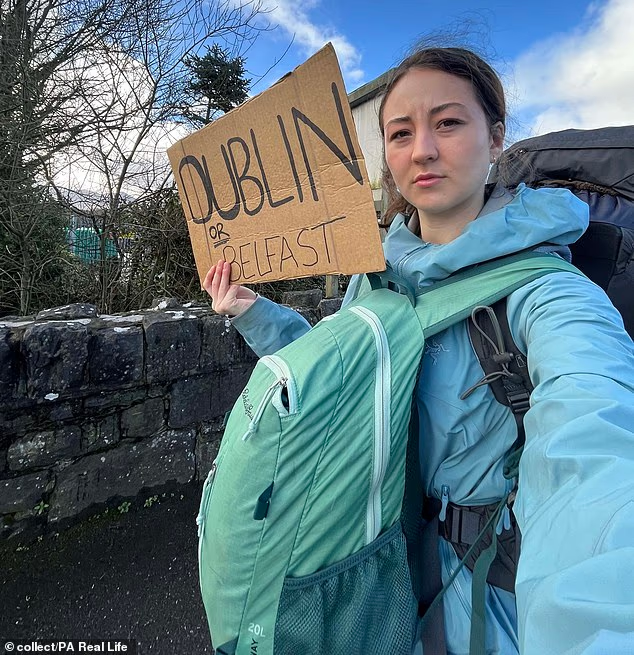 코트니 앨런(Courtney Allan). [사진 = 인스타그램 @hitchhikercourtney]