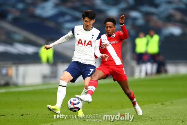 손흥민과 워커-피터스/게티이미지코리아