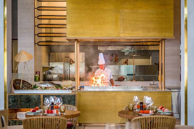 루아그릴 & 바의 셰프요리 실황 생중계