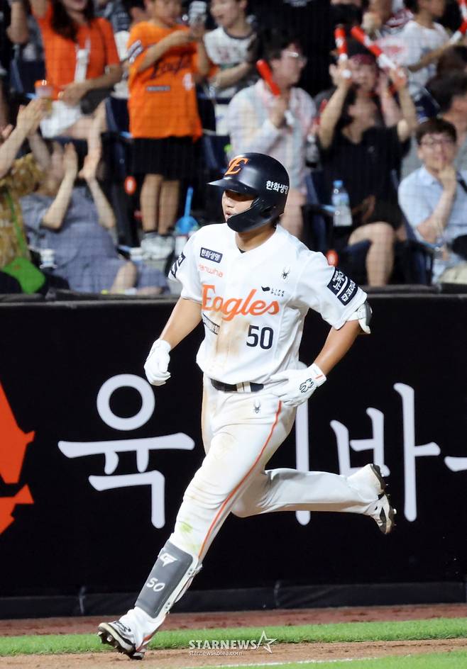 [포토]'6-5만든 솔로포' 이원석