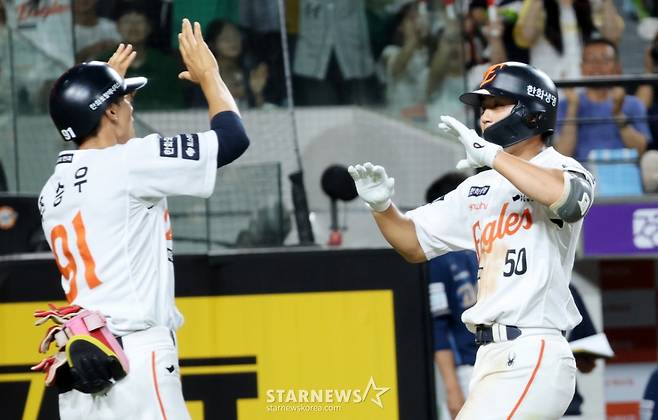 [포토]'6-5만든 솔로포' 이원석