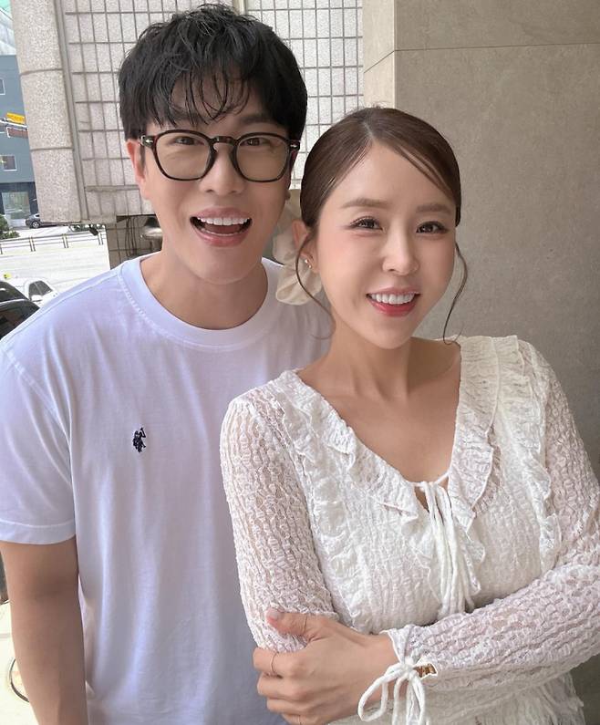 “코요태를 몰라?”… 신지♥문원, ‘상견례’ 영상 후폭풍