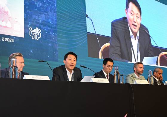 오세훈 서울시장이 3일 세계도시정상회의 시장포럼에서 미리내집 등 서울의 주택정책을 발표하고 있다. [사진 서울시]