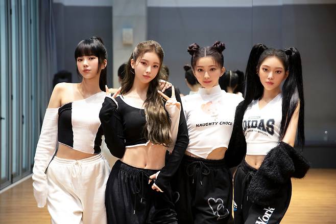Four-member virtual girl group MAVE:, jointly produced by Kakao Entertainment and game developer Netmarble [METAVERSE ENTERTAINMENT]