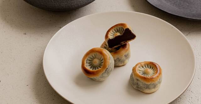 팥이 들어 있는 빵인 경북 경주 황남빵. 황남빵