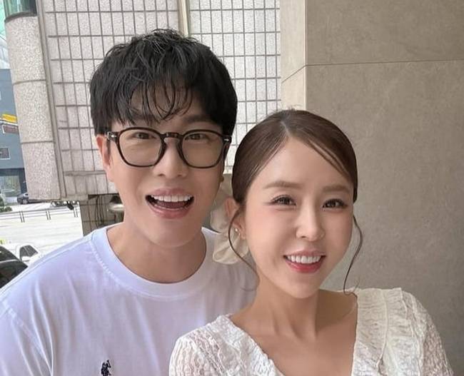문원과 신지. 사진ㅣ신지SNS
