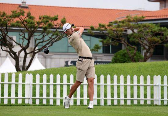 무더운 여름철에는 반바지 라운드를 추천한다. 사진제공=KPGA