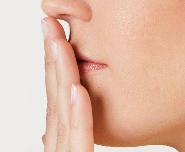 혀 위치가 낮고 부피가 큰 사람에게 주걱턱 경향이 나타난다는 연구 결과가 나왔다​./사진=클립아트코리아