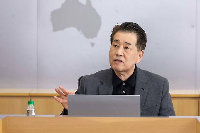 [서울=뉴시스] 장인화 포스코그룹 회장이 지난 27일 서울 강남 포스코센터에서 열린 그룹 기술전략회의를 주재하고 있다. (사진=포스코홀딩스 제공) 2025.3.28. photo@newsis.com *재판매 및 DB 금지