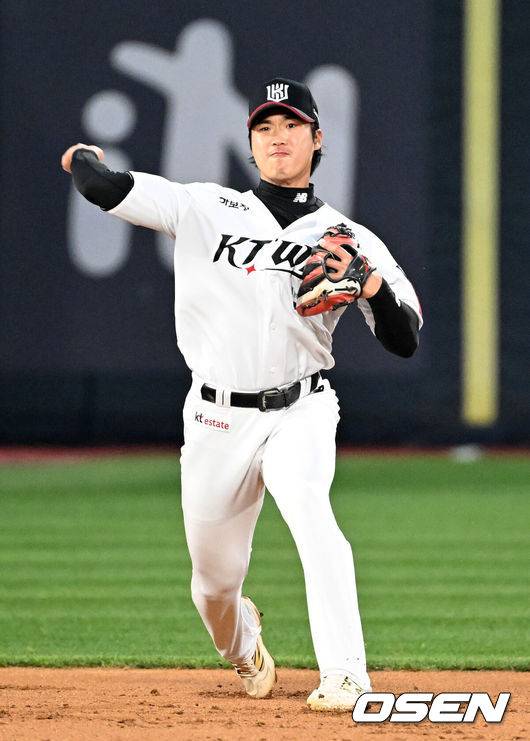 [OSEN=이대선 기자] KT 장준원 2025.04.11 /sunday@osen.co.kr