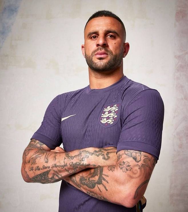 ▲ 토트넘과 맨시티에서 뛰었던 워커가 번리를 통해 프리미어리그 생활을 이어갈 전망이다. 프리미어리그에서만 410경기를 뛴 정상급 풀백인 워커는 지난 시즌 AC 밀란 임대를 다녀오면서 맨시티와 이별을 일찌감치 예고했었다. ⓒ 파브리시오 로마노