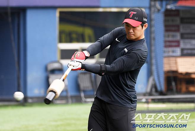 29일 잠실구장에서 열린 LG 트윈스와 KIA 타이거즈의 경기. LG 오지환이 타격 훈련을 하고 있다. 잠실=박재만 기자 pjm@sportschosun.com/2025.06.29/