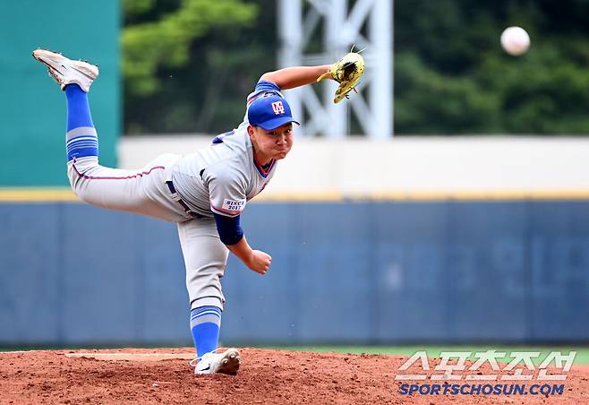 3일 서울 목동구장에서 열린 제80회 청룡기 고교야구선수권 대회 및 주말리그 왕중왕전, 경기항공고와 부산공업고의 경기, 경기항공고 양우진이 부산공업고 타자들을 상대하고 있다. 목동=허상욱 기자wook@sportschosun.com/2025.07.03/