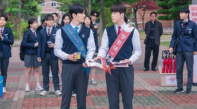 ‘러닝메이트’의 한 장면. 티빙 제공