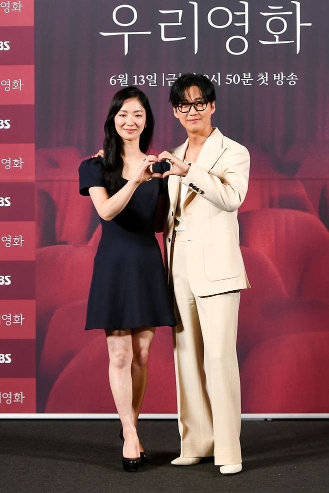 전여빈(왼쪽), 남궁민