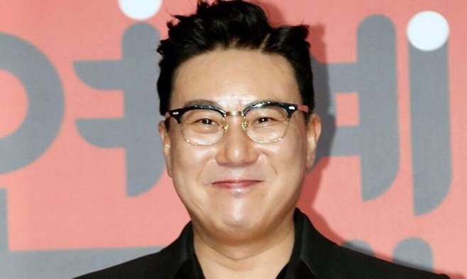 그룹 ‘룰라’ 출신 방송인 이상민이 10세 연하 아내를 최초로 공개한다.&nbsp;뉴스1