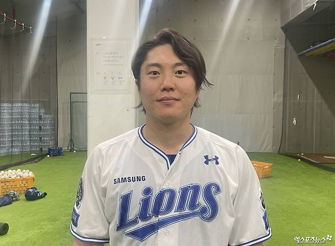 5일 대구 삼성라이온즈파크에서 열린 2025 신한 SOL Bank KBO리그 LG 트윈스와 삼성 라이온즈의 경기, 삼성 류지혁이 경기 종료 후 취재진의 인터뷰에 응하고 있다. 엑스포츠뉴스 대구, 김유민 기자