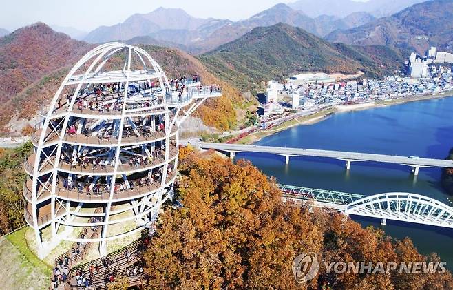 만천하스카이워크 모습 [단양군 제공. 재판매 및 DB 금지]