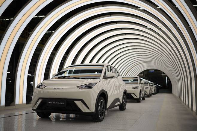 BYD가 브라질 현지 첫 모델 돌핀 미니를 생산하며 본격적 중남미 진출 신호탄을 쏘았다. 사진=BYD코리아