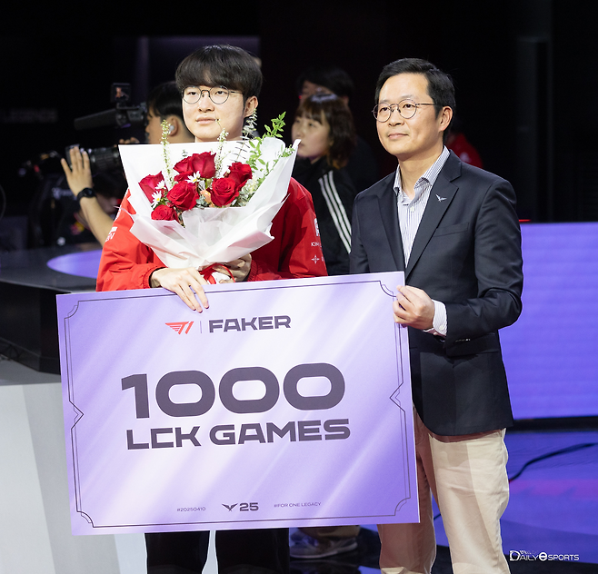 2025년 4일 10일 LCK 최초 1,000경기를 기록한 '페이커'