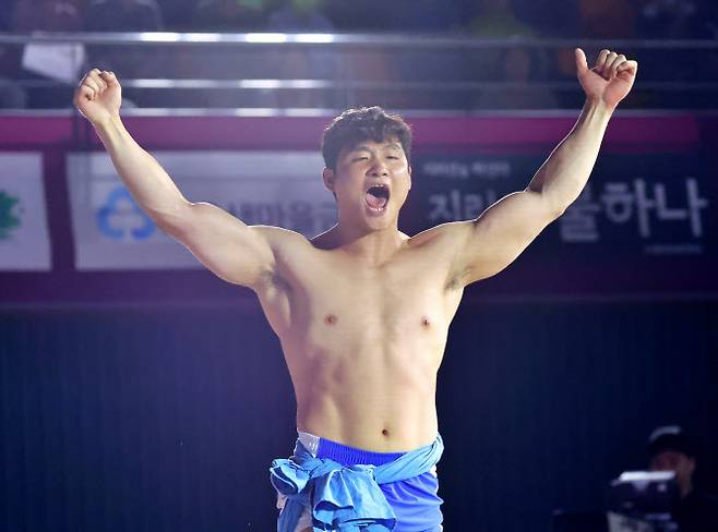 통산 8번째 금강장사에 등극한 김기수. 사진=대한씨름협회