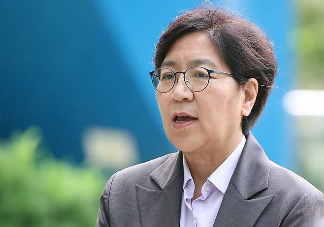 정은경 보건복지부 장관 후보자가 30일 오전 서울 중구 소월로 T타워에 마련된 인사청문회 준비 사무실로 출근하며 취재진의 질문에 답변하고 있다. 2025.6.30 뉴스1