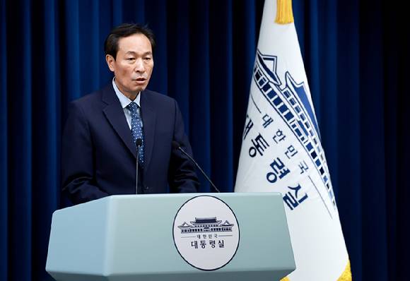 우상호 대통령실 정무수석이 7일 서울 용산 대통령실 청사에서 이재명 대통령과 김민석 국무총리의 주례회동 관련 브리핑을 하고 있다. 2025.7.7 [사진=연합뉴스]