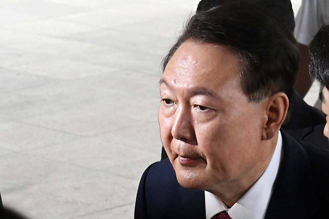 윤석열 전 대통령이 지난 5일 내란 특검의 2차 조사를 받기 위해 조은석 특별검사팀 사무실이 있는 서울 서초구 서울고검에 출석하고 있다. 2025.7.5 [공동취재] [사진=연합뉴스]