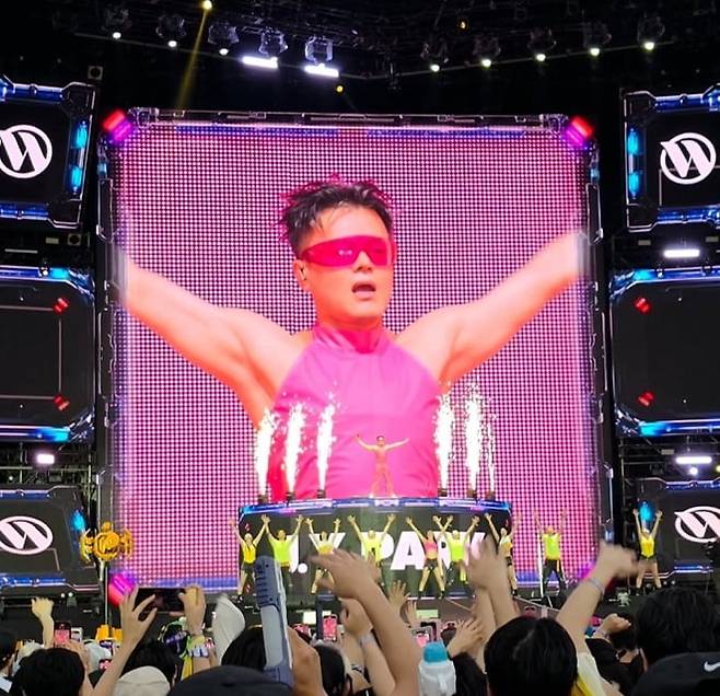 '워터밤'에서 무대를 선보인 박진영 JYP엔터테인먼트 CCO /사진=인스타그램 캡처