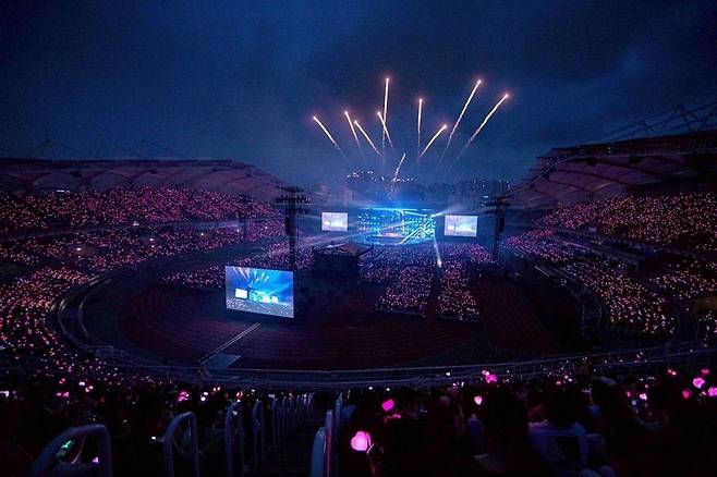 Blackpink's "Deadline" concert held at Goyang Sports Complex in Gyeonggi Province, Sunday. (YG Entertainment)
