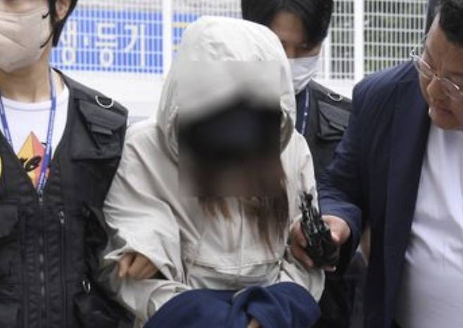 영장실질심사에 출석한 A씨의 모습/사진=뉴스1