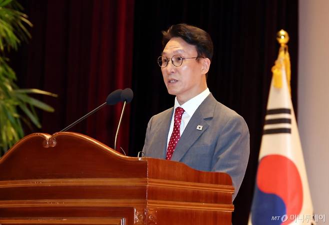 [세종=뉴시스] 강종민 기자 = 김민석 국무총리가 7일 세종시 정부세종청사 대강당에서 열린 취임식에서 취임사를 하고 있다. 2025.07.07.  /사진=강종민