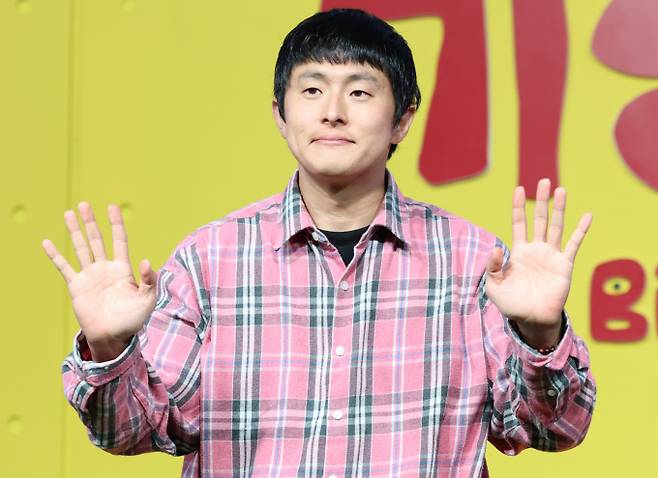 방송인 겸 웹툰작가 기안84가 예고 없이 사무실을 찾아오는 사람들로 인한 고충을 털어놨다. 사진은 지난 4월 서울 종로구 JW메리어트 동대문 스퀘어 서울에서 열린 넷플릭스 새 예능 '대환장 기안장' 기자간담회에 참석할 방송인 기안84. /사진=뉴스1