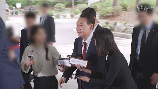 지난 6월 28일 특검 조사에 출석하는 윤석열 전 대통령.