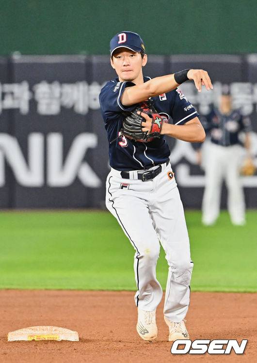 [OSEN=부산, 이석우 기자] 두산 베어스 안재석 081 2022.06.30 / foto0307@osen.co.kr