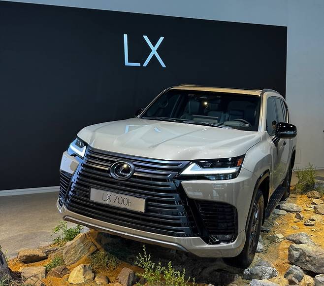 렉서스 플래그십 SUV인 ‘디 올 뉴 LX 700h. 사진=렉서스코리아 제공