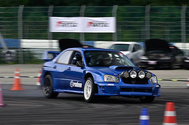 모두의 이목을 집중시켰던 레드콘의 '임프레자 WRC 레플리카' 사진: 김학수 기자