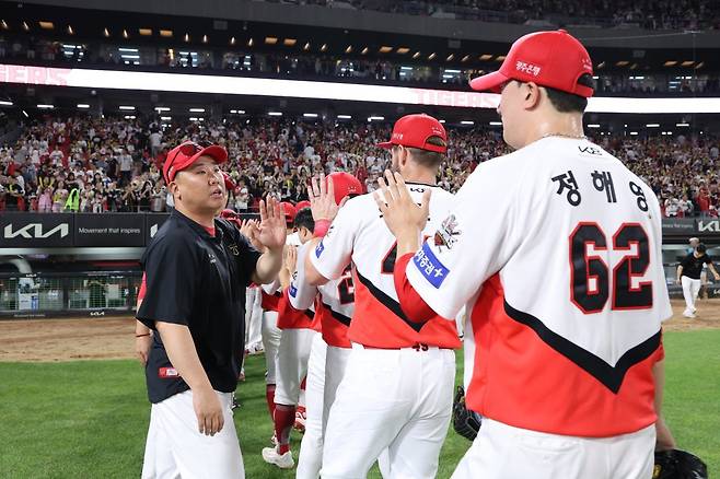 KIA는 전반기 막판 부상자가 속출하며 버티기에 돌입했지만, 기대 이상의 성적을 거두며 상위권 경쟁에 뛰어들었다. 사진제공|KIA 타이거즈