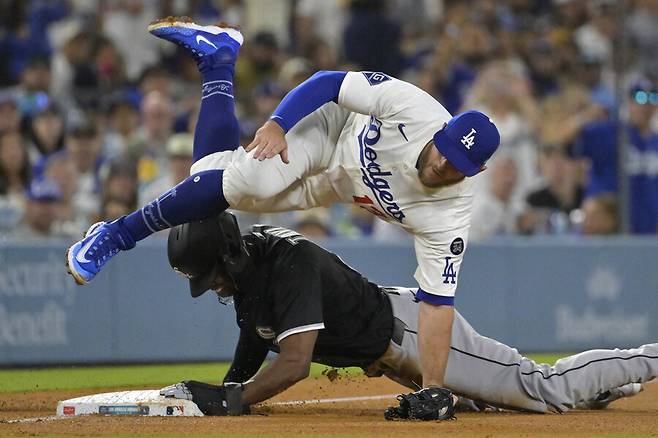 ▲ 맥스 먼시는 3루 도루를 시도하는 주자와 충돌로 복귀까지 6주가 필요하다는 진단을 받았다. ⓒ연합뉴스