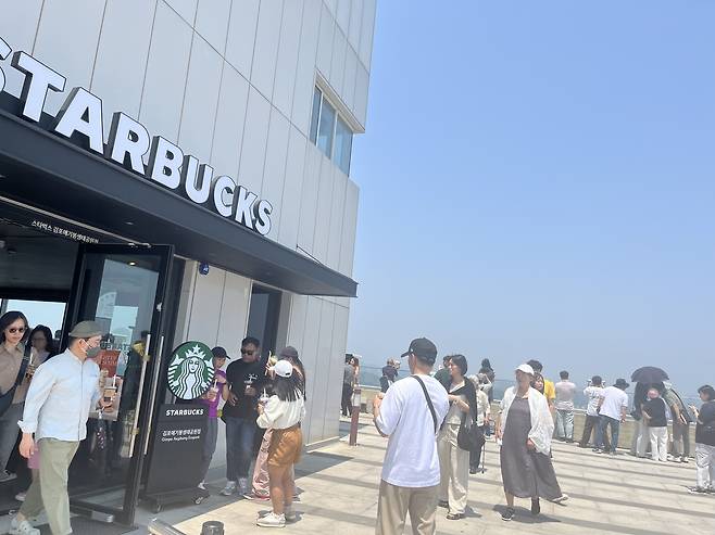 스타벅스 김포 애기봉생태공원점 [촬영 김윤구]