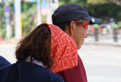 모자 대신 스카프라도 [촬영 황수빈]