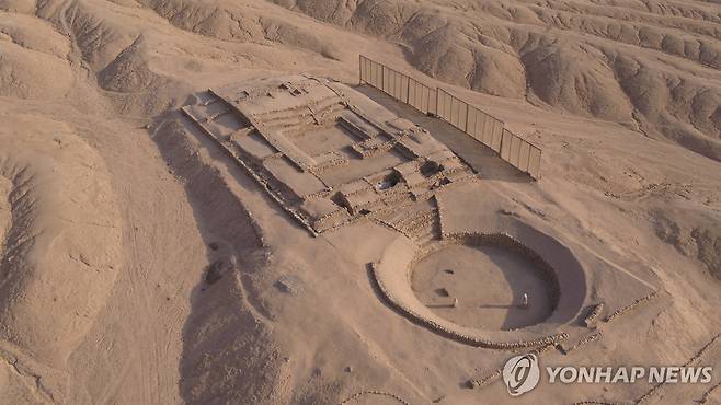 페루에서 발견된 3천500년전 고대도시 '페니코'의 한 구조물 [로이터 연합뉴스 자료사진. 재판매 및 DB 금지]