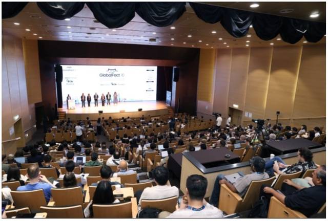 세계 최대 규모 팩트체크 컨퍼런스인 '글로벌팩트10(Global Fact 10)'이 2023년 6월 28일 서울 강남 코엑스몰에서 개최되었다. 거짓 정보에 대한 대응이 많은 국가에서 중요하게 부각되고 있음을 알 수 있다.(사진 제공=The Poynter Institute and the IFCN)-전북일보 2023-07-03