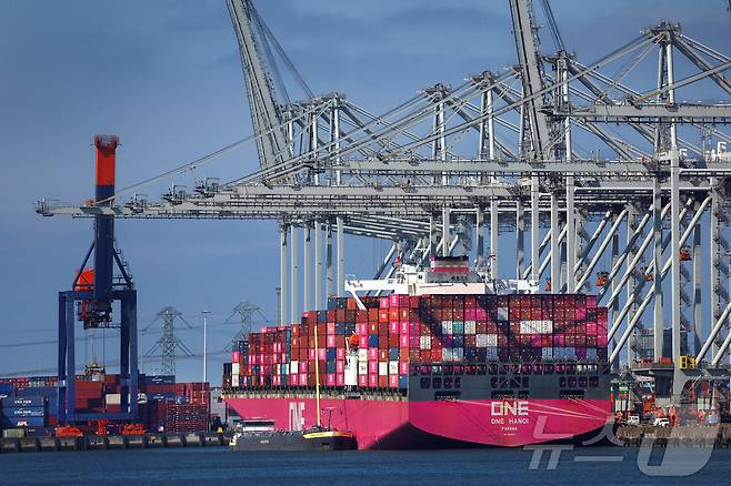 지난 4월 25일 유럽에서 가장 많은 화물을 처리하는 네덜란드의 로테르담 항구의 모습. 2025.4.25 ⓒ 로이터=뉴스1 ⓒ News1 강민경 기자