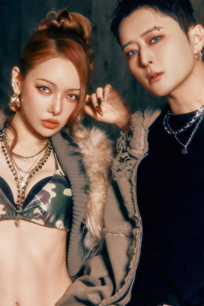 카드(KARD) 전소민(왼쪽), 제이셉. 사진 | 알비더블유(RBW), DSP미디어